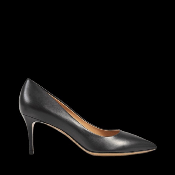 Salvatore Ferragamo Shoes - Salvatore ferragamo fiore black leather heels